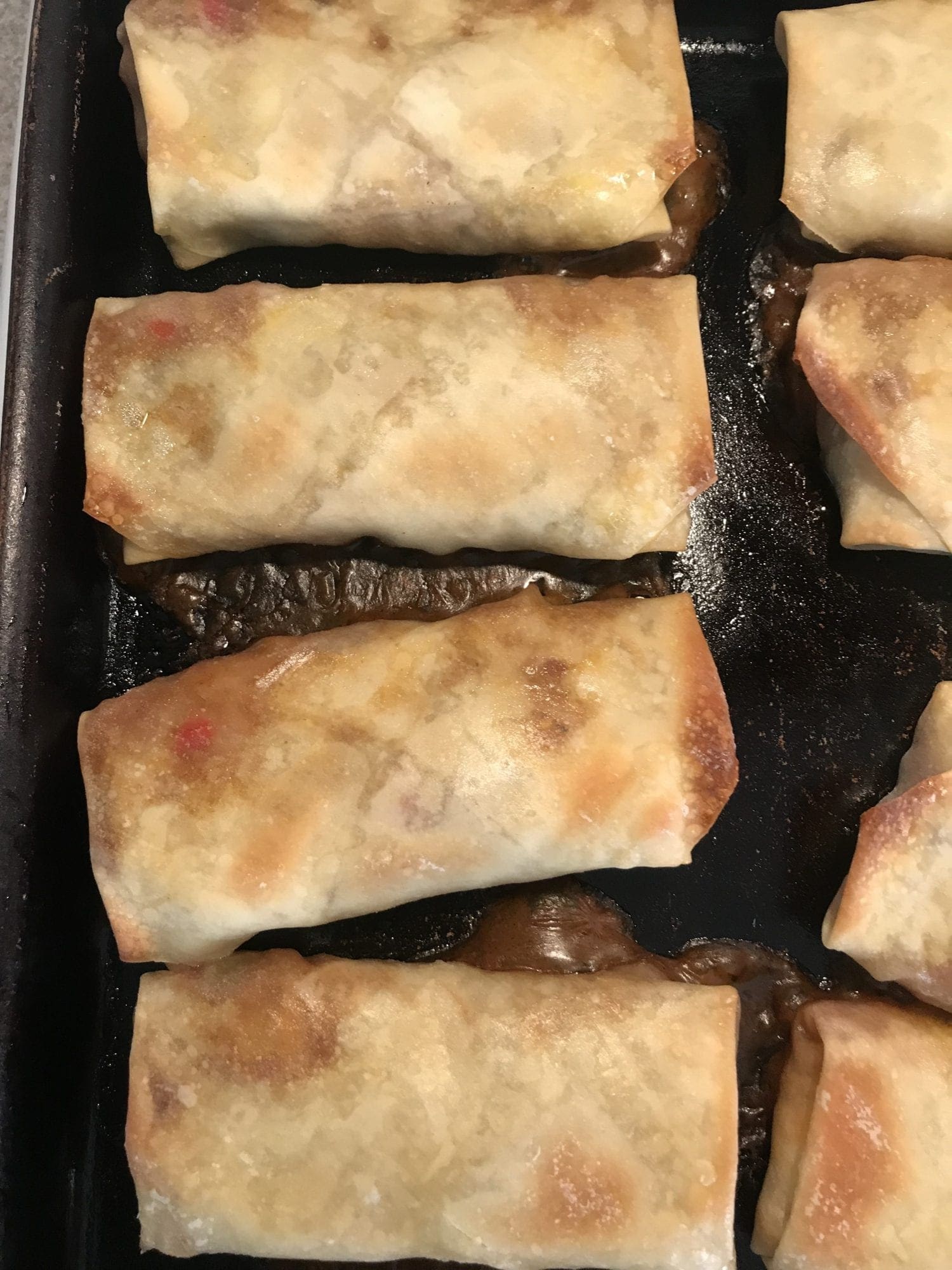 Mmmm.. YUM! We love these Southwest Steak Egg Rolls on Meal Planning Mommies!