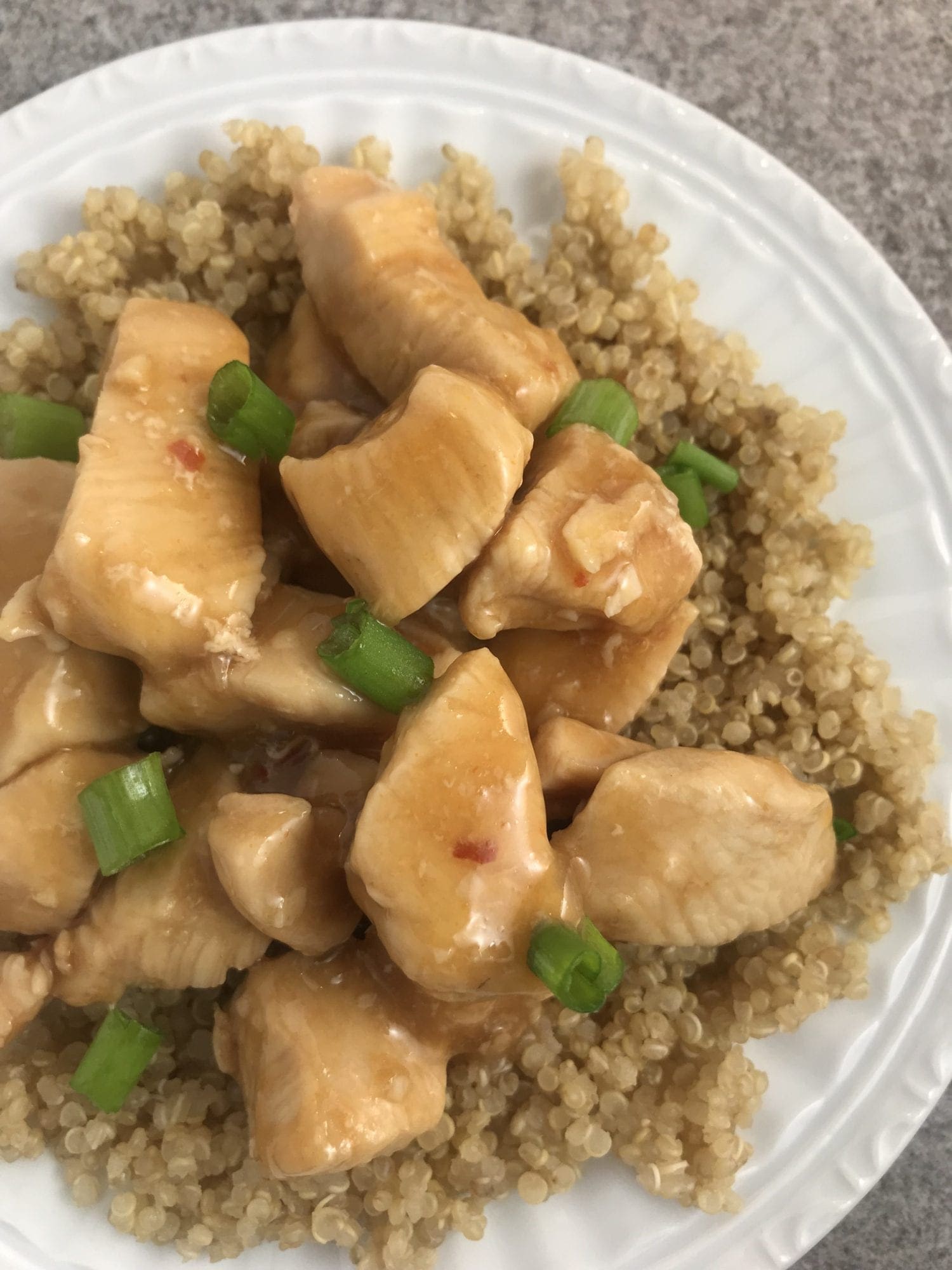 Simple Sweet and Soy Chicken with Quinoa on Meal Planning Mommies - Just 4 WW FreeStyle SmartPoints per serving!