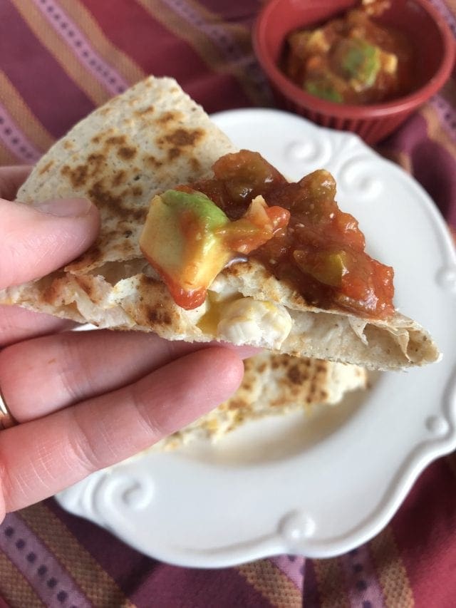 Chicken quesadillas with avocado salsa on Meal Planning Mommies - Just 5 WW SP per serving.