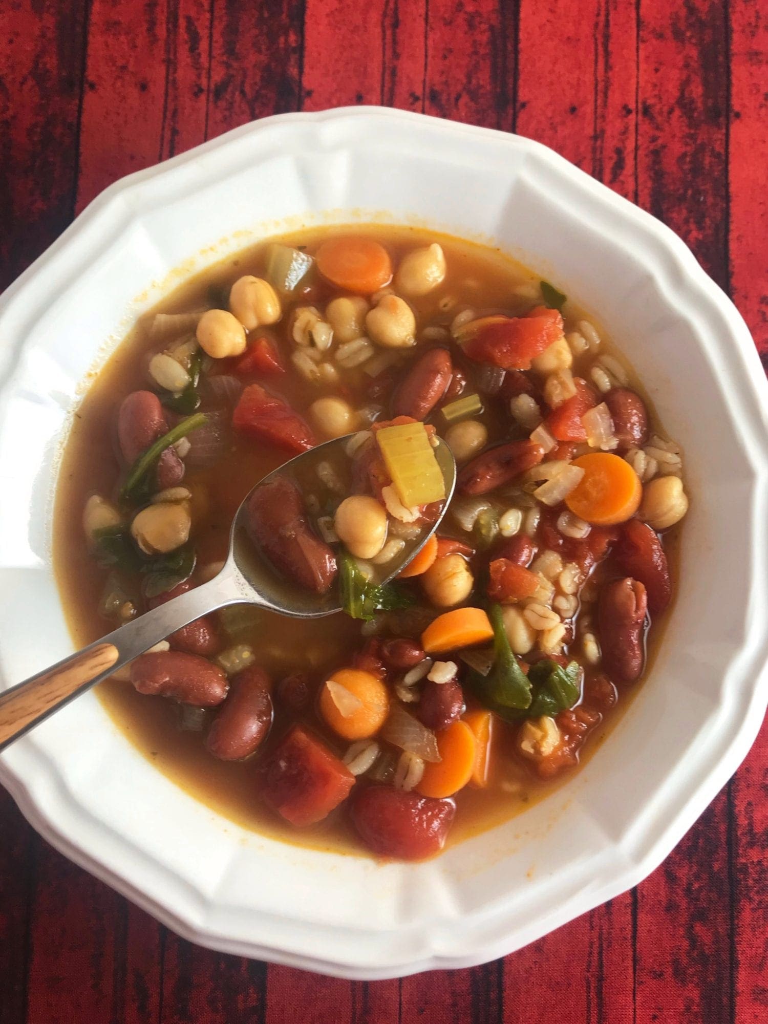 This Bean and Barley Soup from Meal Planning Mommies is bursting with flavorful and packed with fiber! Just 5 green, 2 blue, and 1 purple SmartPoints on the MyWW program per serving!!! 
