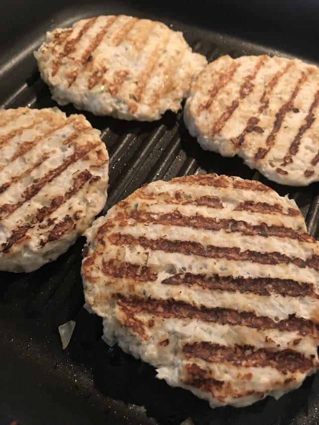 Juicy and tender grilled turkey burgers.