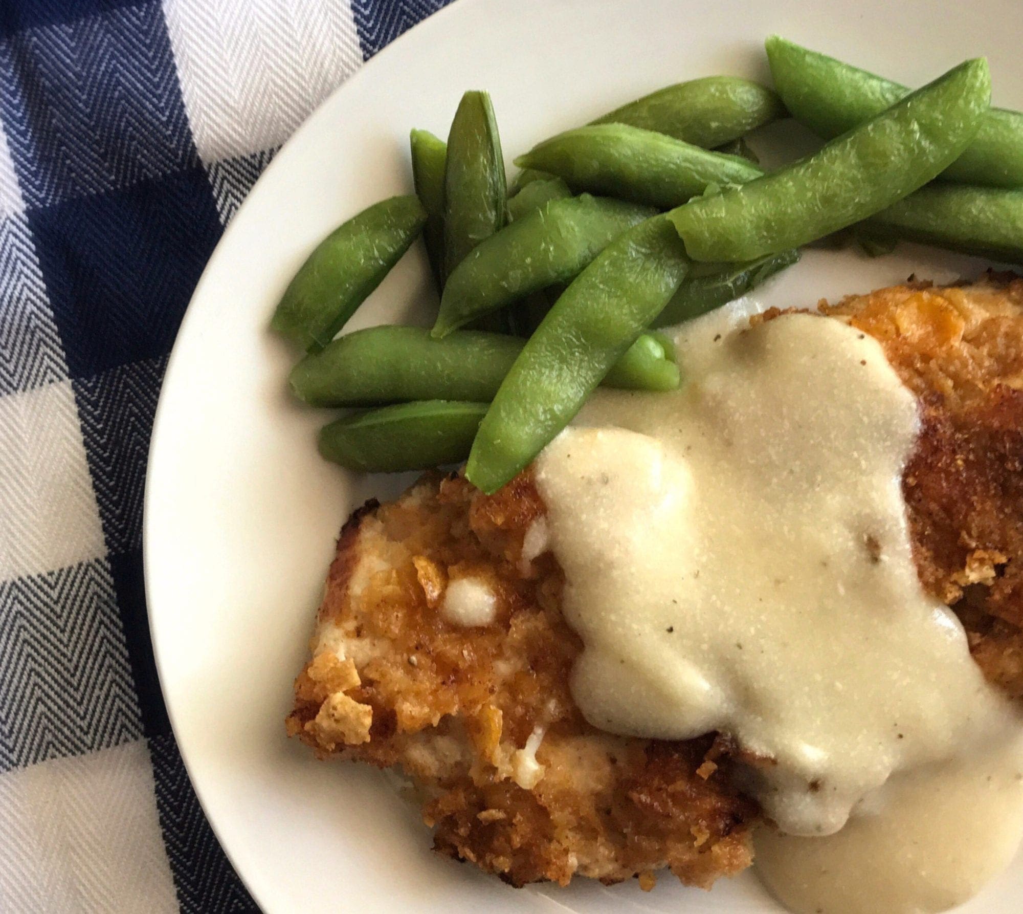 Country Fried Chicken with Creamy Gravy - Meal Planning Mommies